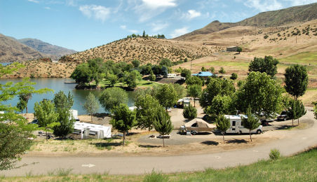 Go Northwest photo of Woodhead Park.