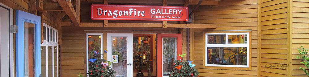 Dragonfly Art Gallery, downtown Cannon Beach.
