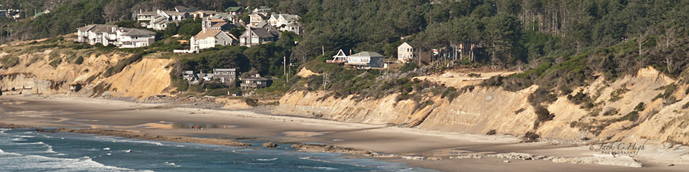 Accommodations by the sea in Newport